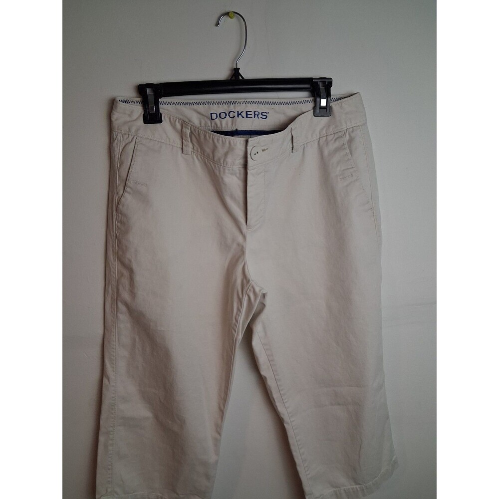 Dockers Khaki Chino Pants womanSize 10 cropped pants  vintage outdoor casual